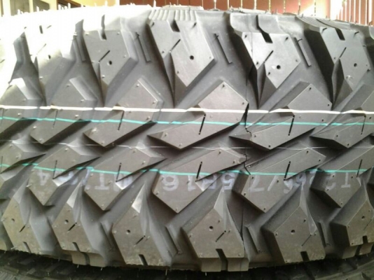 ขายMUD MAXXIS 764 BIGHORN ขนาด 265/75R16ของใหม่ปี13ราคาพิเศษ