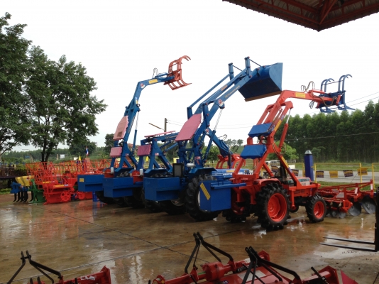 คีบอ้อย คูโบต้า ฟอร์ด จอห์นเดียร์ ยันม่าร์ ติดรถไถทุกรุ่น ทุกขนาด