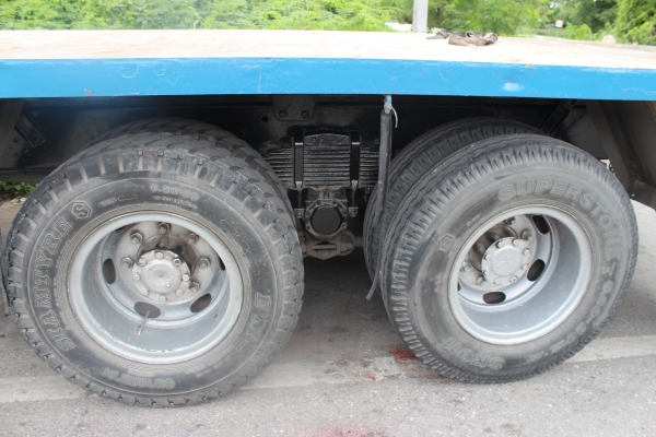 ขาย10ล้อพื้นเรียบ FUSO