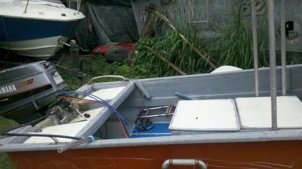 เรือไฟเบอร์ 18ฟุต เครื่องยามาฮ่า 40แรงม้า พร้อมใช้งาน