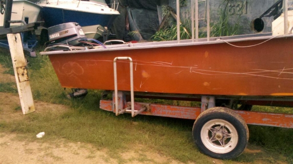 เรือไฟเบอร์ 18ฟุต เครื่องยามาฮ่า 40แรงม้า พร้อมใช้งาน