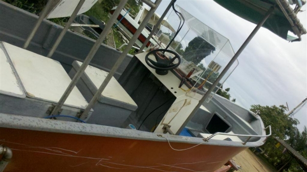 เรือไฟเบอร์ 18ฟุต เครื่องยามาฮ่า 40แรงม้า พร้อมใช้งาน