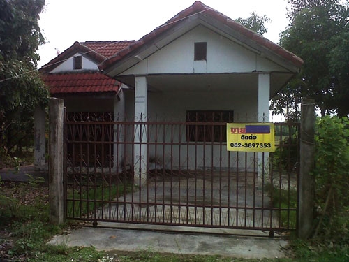 ขายบ้านเดี่ยว 2ห้องนอน 1ห้องน้ำ ที่จอดรถพร้อมสวนลำใย ลำพูน