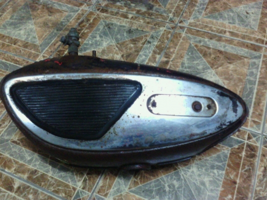 ถังน้ำมัน Yamaha YL2  850 บาท ส่งของให้แล้วขอบคุณครับ^^