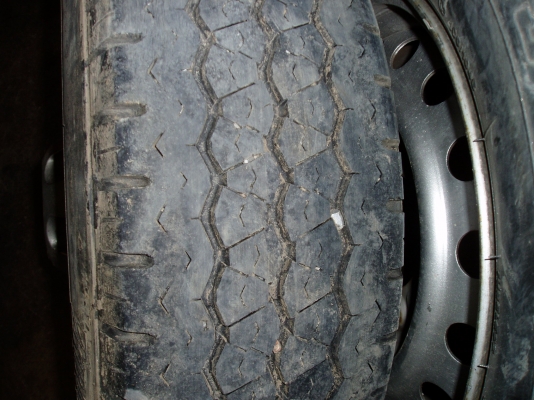 ขายกะทะเหล็ก6รูพร้อมยาง215 70 15 ขายกะทะเหล็ก6รูพร้อมยาง215 70 15