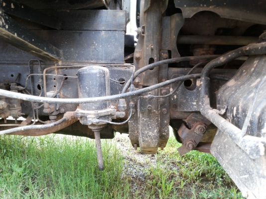 หกล้อดั้มดิน Hino