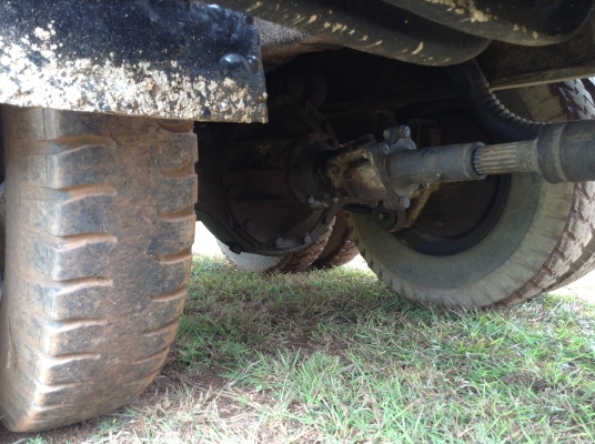 ขาย 10 ล้อหัวยาว 2 เพลา เครื่อง 6BD1 165 แรงม้า คัสซีสวยตลอดเส้น ช่วงล่าง JCM สโลว์กลาง ยางเต็ม หัวเก๋งสวยไม่ผุ ทะเบียนพร้อมโอนครับ