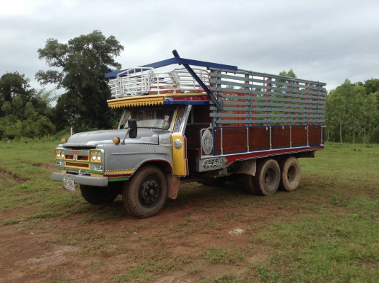 ขาย 10 ล้อหัวยาว 2 เพลา เครื่อง 6BD1 165 แรงม้า คัสซีสวยตลอดเส้น ช่วงล่าง JCM สโลว์กลาง ยางเต็ม หัวเก๋งสวยไม่ผุ ทะเบียนพร้อมโอนครับ