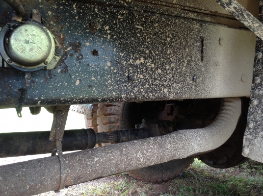 ขาย 10 ล้อหัวยาว 2 เพลา เครื่อง 6BD1 165 แรงม้า คัสซีสวยตลอดเส้น ช่วงล่าง JCM สโลว์กลาง ยางเต็ม หัวเก๋งสวยไม่ผุ ทะเบียนพร้อมโอนครับ