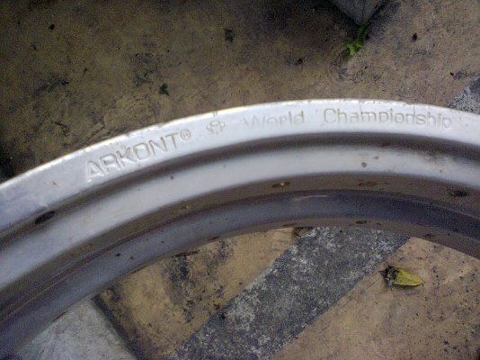 ล้อเงิน  ขอบ 17