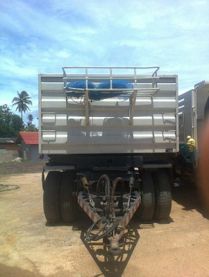 ลูกพ่วงดั้มสามมิตรเปิดข้างใด้ 2คานยาว6เมตร สีเดิม ปี49 สภาพสวย