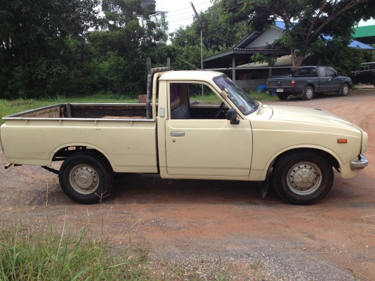 -ขายTOYOTA  4ขอปี2521สวยจัดมากมือเดียวออกห้างถูกๆ