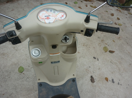 ยามาฮ่าฟีโอเล่ สีฟ้าสดใส น่ารักทั้งรถทั้งคนขับ  21500 บาท