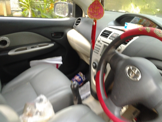 วีออส 08 เกียร์ ธรรมดา สีดำ 310000 บาทแต่งสวย