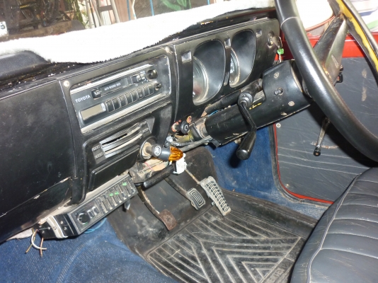 ขายรถ mazda1000 เหลือ26000ขับไปเลย