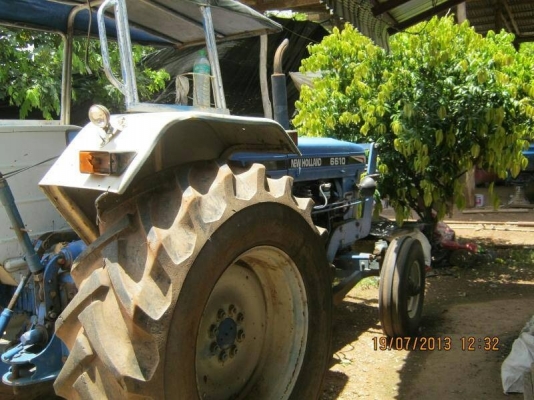 ขายรถไถFORD 6610เสื้อลายมีคานดันหน้าอย่างเดียวไม่มีใบมีด มีเล่มทะเบียน