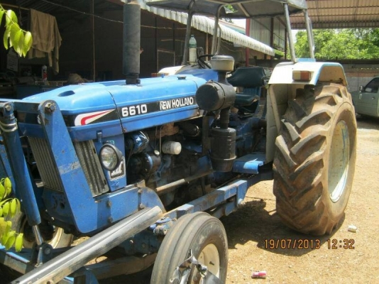 ขายรถไถFORD 6610เสื้อลายมีคานดันหน้าอย่างเดียวไม่มีใบมีด มีเล่มทะเบียน