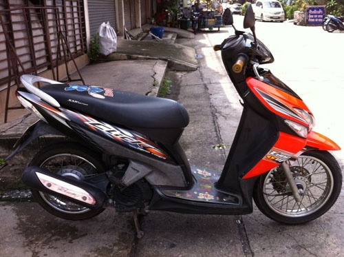 click ปี 50 สีส้ม ดำ รถบ้าน ภายใน ภายนอกเดิมๆ เครื่องแน่น ไม่หลวม ควันไม่ไหล เอกสารพร้อม เชิญแวะชมก่อนได้จ้า