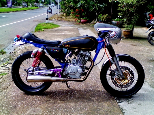 หนุ่ม ปราจีน : ขาย Yamaha คาเฟ่ 200cc สวยๆแรงๆ ทะเบียนพร้อม
