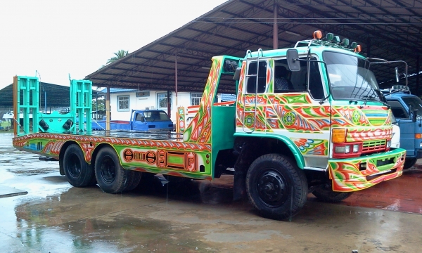 ขายรถบรรทุกรถเี่กี่ยวข้าวเทเลอร์