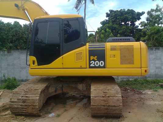 ฝากขาย KOMATSU PC 200-7