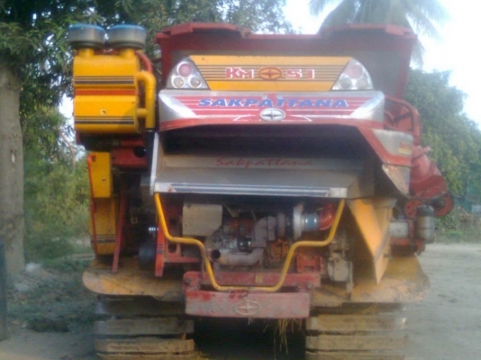 ขายรถเกี่ยวข้าวศักดิ์พัฒนาKM51 สภาพสวยพร้อมใช้ ราคาต่อรองได้ ติดต่อได้ที่คุณ อ๊อฟ พิจิตร 086-737-9991