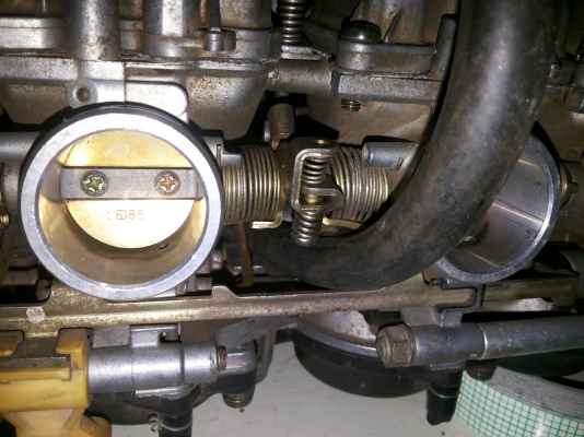 ขาย คาร์บู Suzuki bandit 250 cc. ขาย คาร์บู Suzuki bandit 250 cc.