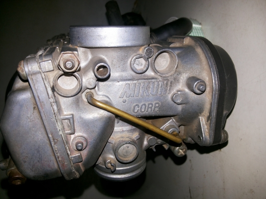 ขาย คาร์บู Suzuki bandit 250 cc. ขาย คาร์บู Suzuki bandit 250 cc.