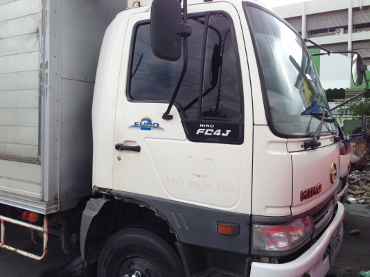 ขาย 6 ล้อ ฮีโน่ รุ่น FC 4 J ปี 2546 ตู้แห้ง  ยาว 5.50 เมตร