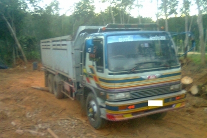 ขาย Hino 3M ดั้มพ์เหล็ก เครื่อง 240 เกียร์ฟูลเลอร์มีระบบลากพ่วง โทร 088-4501277