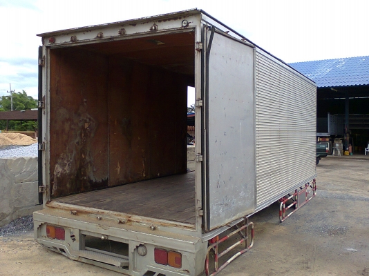 ขายตู้แห้ง 6 ล้อ ยาว 6 เมตร