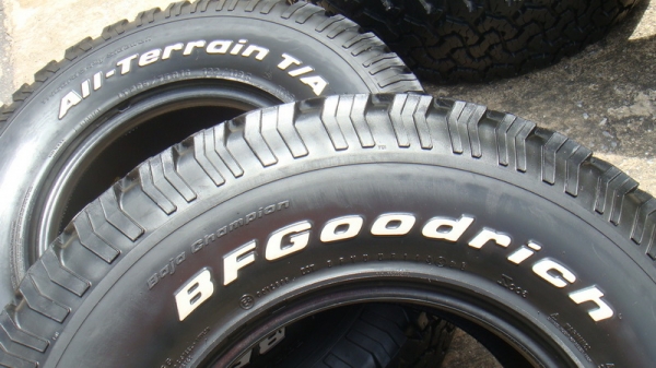 ขายยาง BF Goodrich Allterrain 285 75 r16 ดอกลึก10มิล