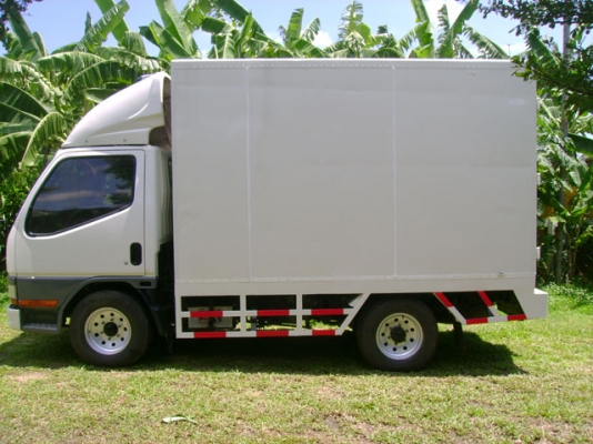 MITSUBISHI FUSO GUTS รถห้าง ตู้แห้ง 4 ล้อไม่ติดเวลา