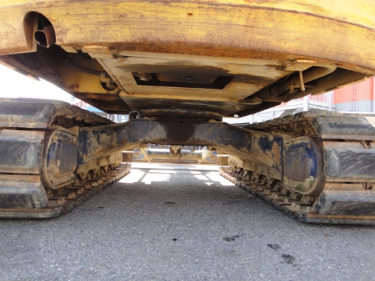 รถขุดดิน PC40-6-13528  สภาพสวย  ชั่วโมงใช้งานน้อย นำเข้าจากญี่ปุ่น  ถึงไทยเรียบร้อยแล้ว  รถจอดอยู่ที่ C.S. Motor หลักสี่ โทร.081-373-0559