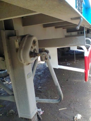 ขายหางโรเบทพื้นเรียบ อู่พนัสยาว 12.50 เมตร 3 เพลา ยาง 70\% ทะเบียนพร้อม