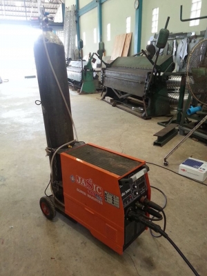 เครื่องเชื่อม MIG