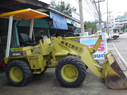 รถตักราคาถูก สภาพดี MITSUBISHI รุ่น : WS300A 350,0000 บาท