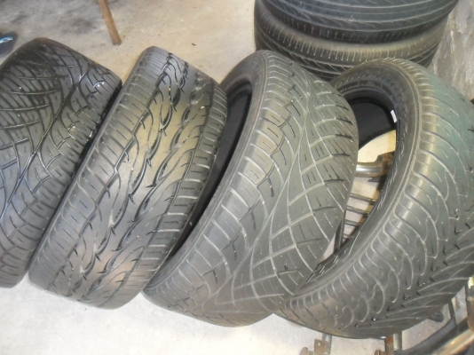 ยาง 265/50R20 ปี09 สวยๆ 4 เส้น ราคา 2700 บาท