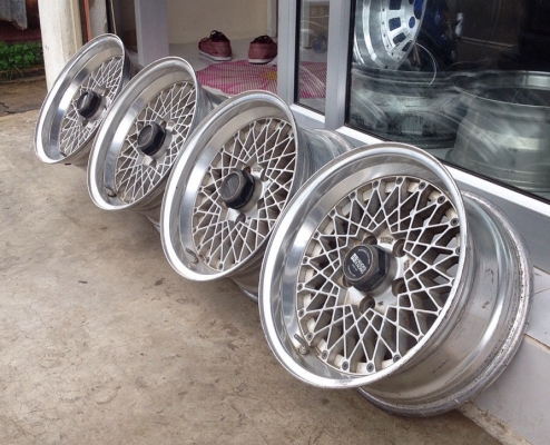 ขายล้อ 3 ชิ้นแท้ Heroes Racing ลายรังผึ้ง ขอบ 15x7 ET10 5/114.3 สภาพสวยๆ เปิดจากตู้เลย