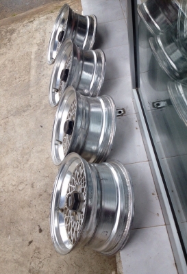 ขายล้อ 3 ชิ้นแท้ Heroes Racing ลายรังผึ้ง ขอบ 15x7 ET10 5/114.3 สภาพสวยๆ เปิดจากตู้เลย