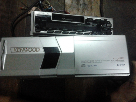ขายวิทยุติดรถยนต์พร้อมตู้cd mp3ของkenwood