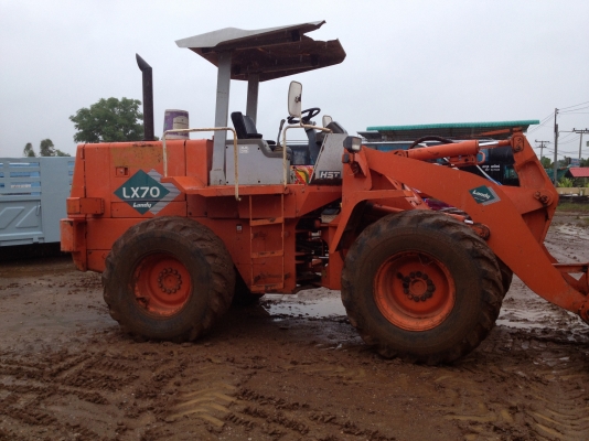 ขายรถตักล้อยางราคา850000