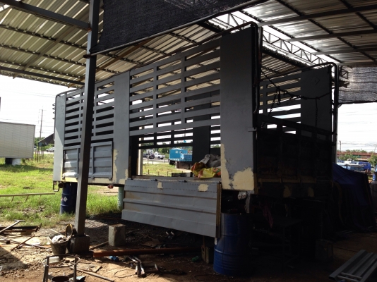 10ล้อเพลาเดียวROCKY/195HPยาว7เมตร 10ล้อเพลาเดียวROCKY/195HPยาว7เมตร