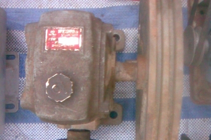 ตัวทดรอบ 1/50 สภาพสวยๆครับตัวใหญ่ครับสภาพพร้อมใช้งานครับ  ขนาดทดรอบ 1/50  รอบครับของนอกครับใช้ยาวครับรุ่นนี้ราคานี้คุ้มมากครับ