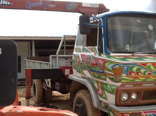 หกล้อติดเครน สภาพพร้อมใช้งาน