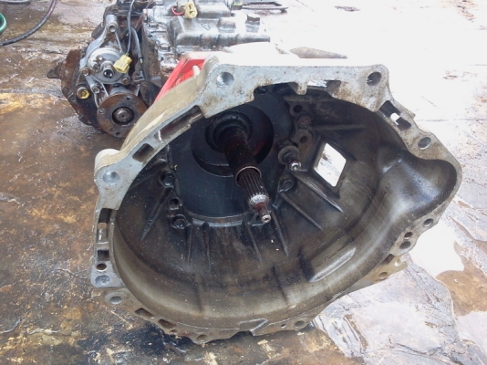 ขายเกียร์4wdมีptoปั่นวิ้นซ์เพลาสวยๆ