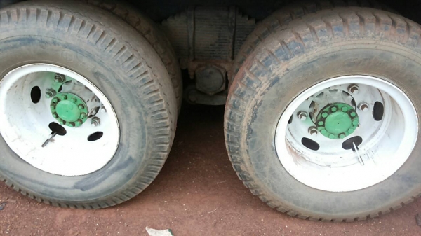 ขาย10ล้อ2เพลาดั๊ม HINO FM176 วางเครื่องHO7C 185HP แห้งแรง ไม่เยิ้ม ช่วงล่างคัสซีดีไม่ผุไม่บวม สโลวครบ กระบะดั๊มข้างเรียบ ยางสวย10เส้น หัวสวยภายในคอนโซลครบ เบรคทริฟฟี่ พร้อมใช้ พร้อมลุยงาน เอกสารครบ ราคาต่อรองได้เด้อ พี่น้องครับ