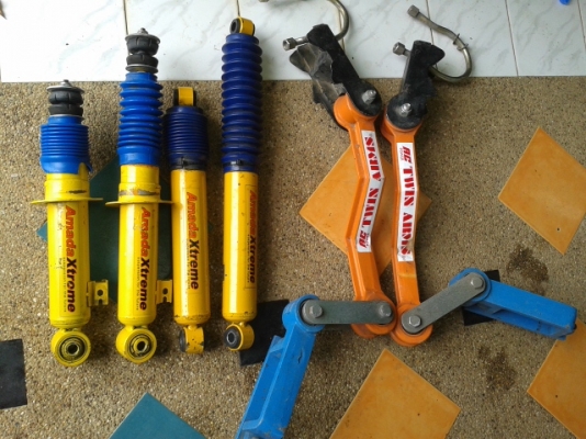 ขายชุดโช้คแต่งนุ่มหนึบ amadaxtreamสำหรับpajerosport