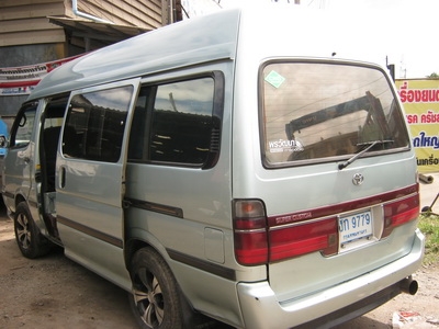 ขายรถตู้toyotaหลังคาสูงแต่งvipแล้ว