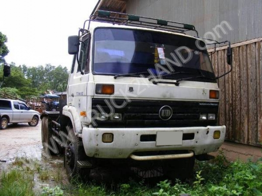 รถบรรทุก 10 ล้อหัวลาก ยี่ห้อ NISSAN UD 360 แรงม้า